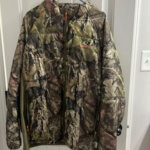 Mens Mossy Oak zip-up.